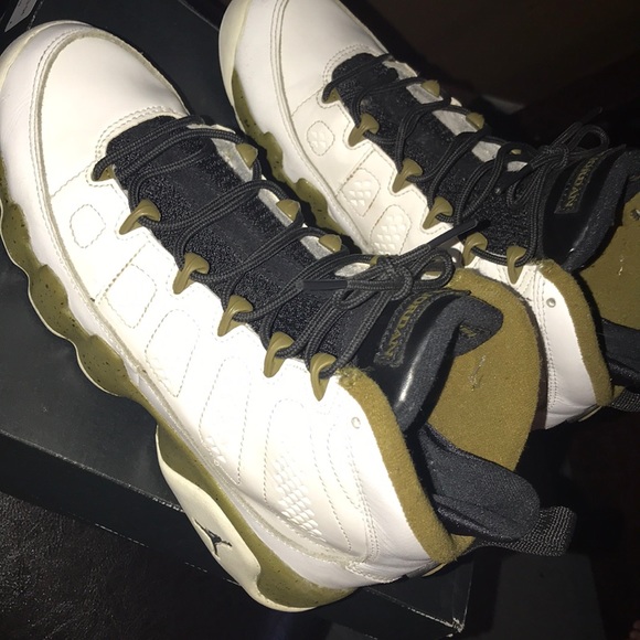 jordan retro 9 size 9